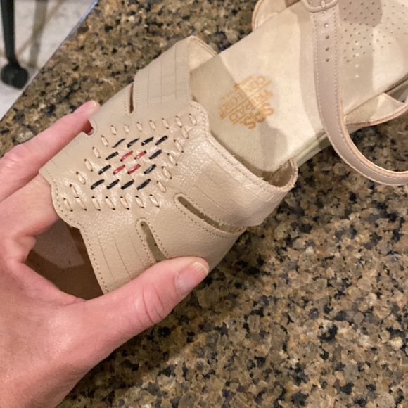 Sandals - Picture 3 of 7